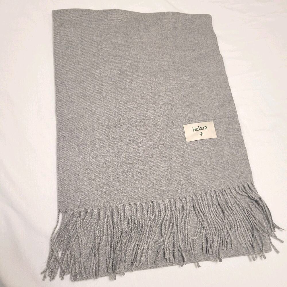 Halara Scarf Gray Fringe 26X78 Soft Cozy Neutral Classic Comfy Basic Minimalist